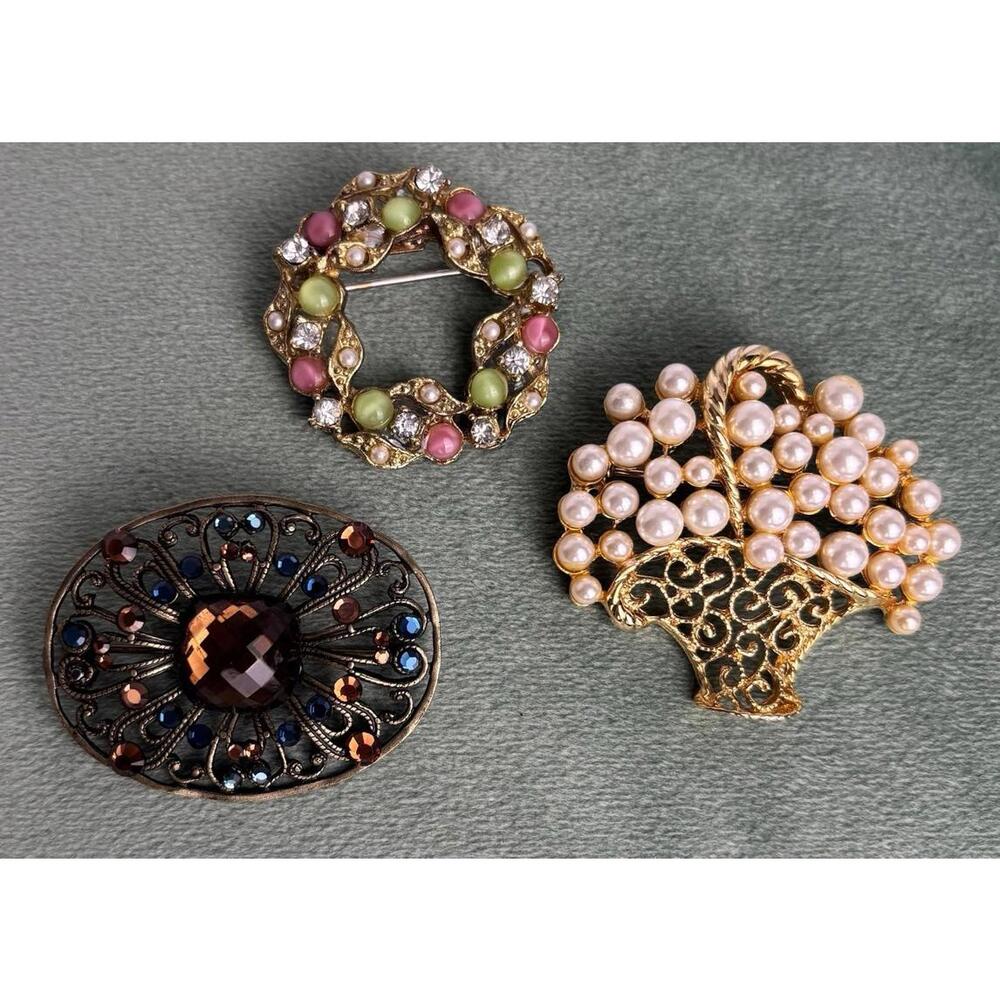 3 Flower Wreath Basket‎ Rhinestone Faux Pearl Brooch P060